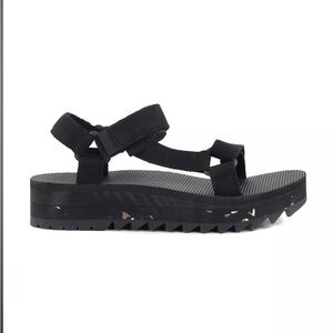 Teva Women's Universal Ceres Black Sandals 1139950.BLK size 7